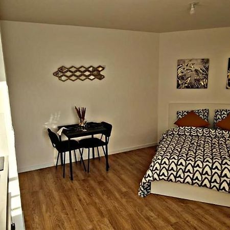 Ferienwohnung Loft Climatise Parking Gratuit 5Min Gare Le Plessis-Bouchard Exterior foto