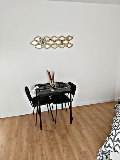 Ferienwohnung Loft Climatise Parking Gratuit 5Min Gare Le Plessis-Bouchard Exterior foto