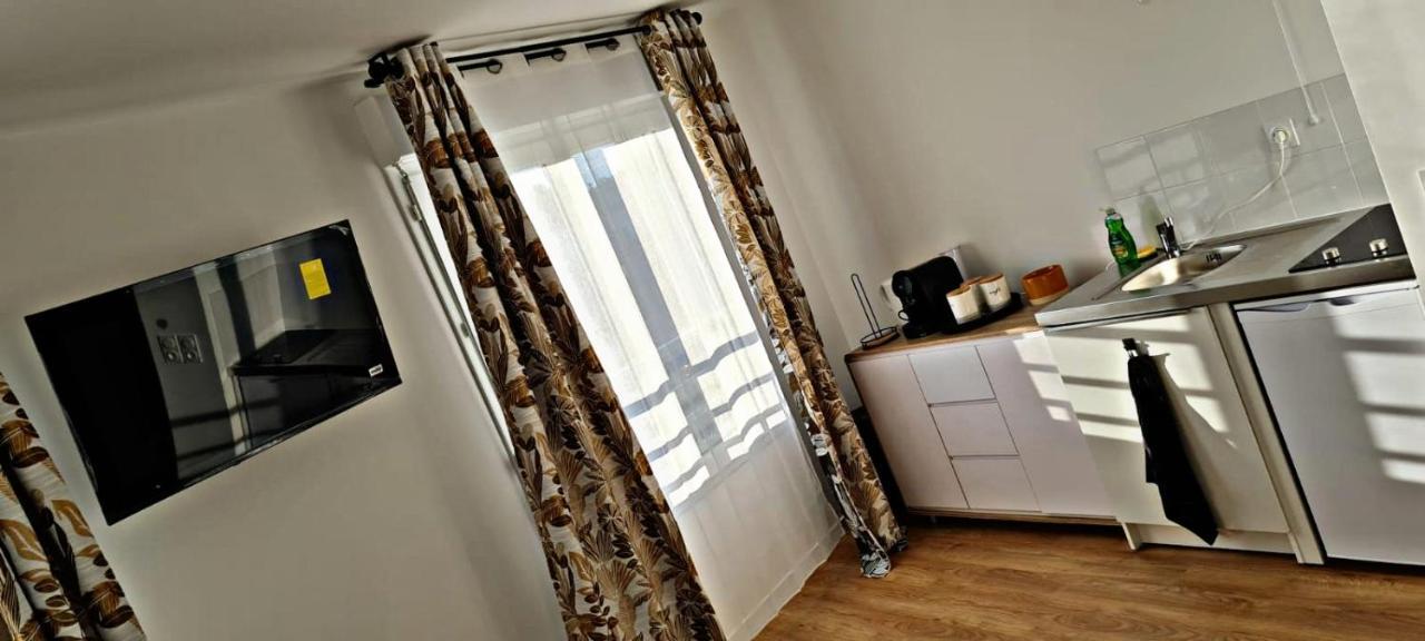 Ferienwohnung Loft Climatise Parking Gratuit 5Min Gare Le Plessis-Bouchard Exterior foto