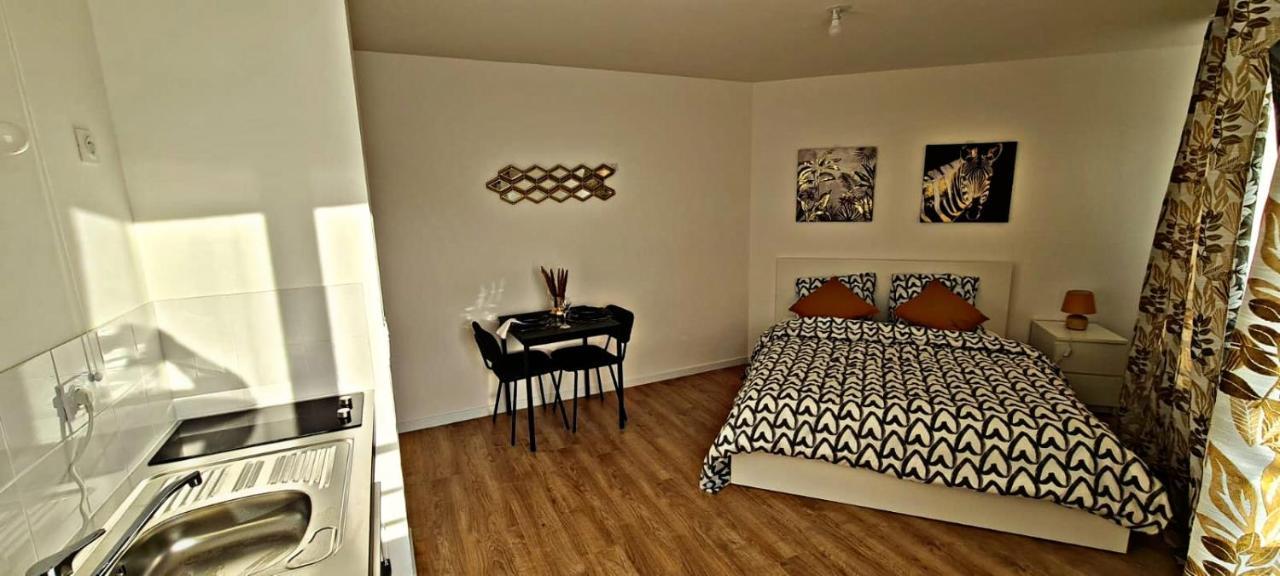 Ferienwohnung Loft Climatise Parking Gratuit 5Min Gare Le Plessis-Bouchard Exterior foto